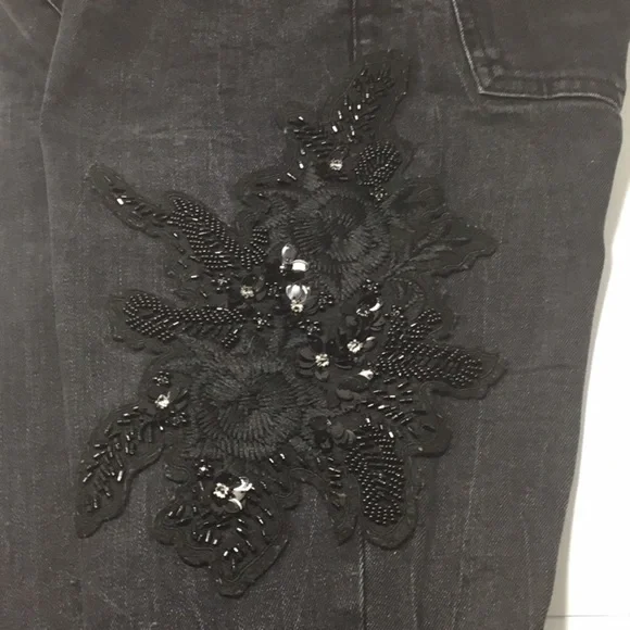 Zara Denim with Embroidered flower and Beads Jeans Size 6 - Picture 6 of 16